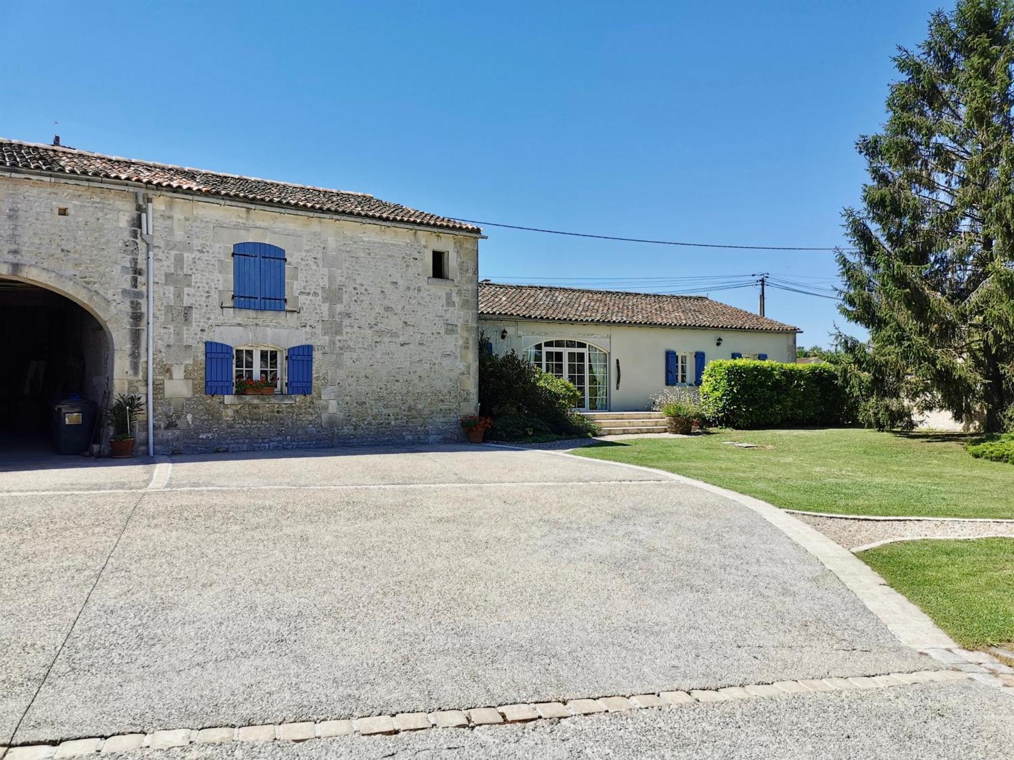 L'Ancienne Distillerie Segonzac (Charente) Exterior foto